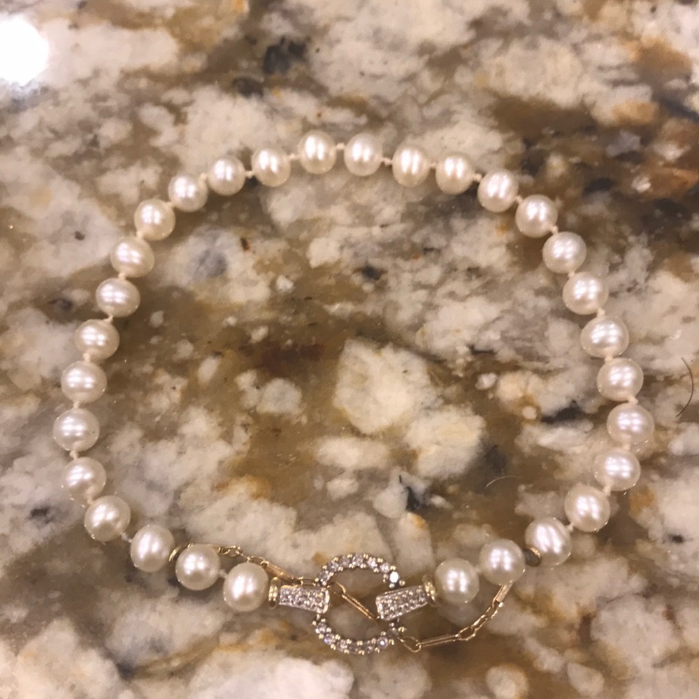 REAL DIAMOND CLASP PEARL BRACELET